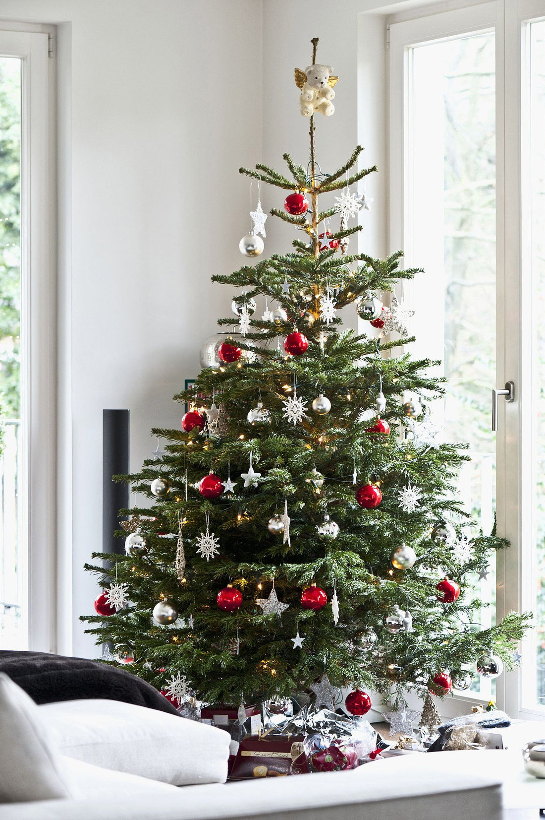 How to Style a Christmas Tree Like a Pro ✨🎄
